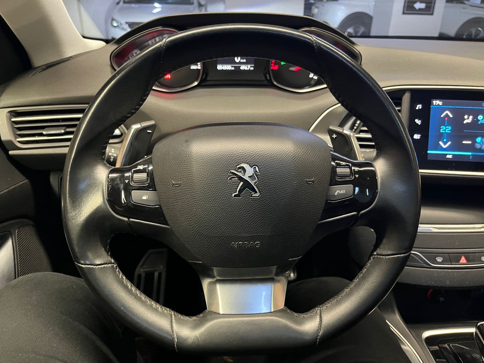 Peugeot 308 - miniatura 8