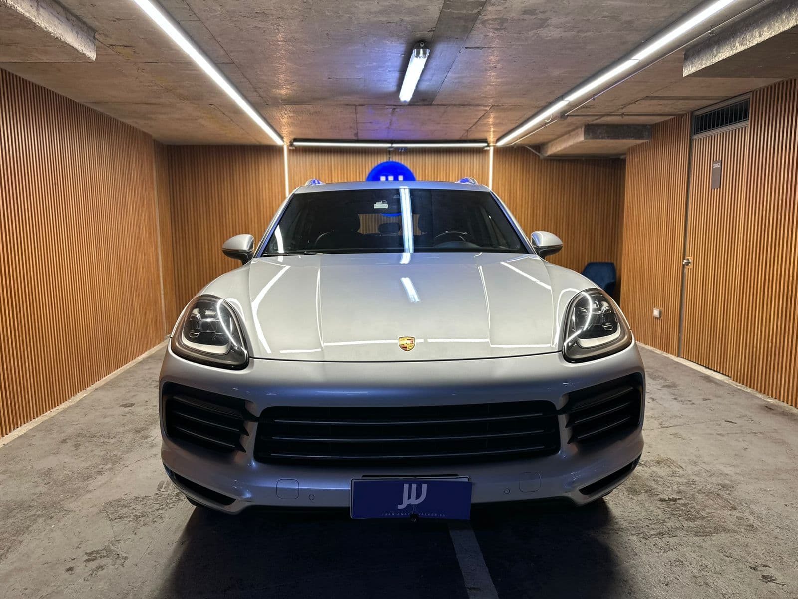 Porsche Cayenne - miniatura 2