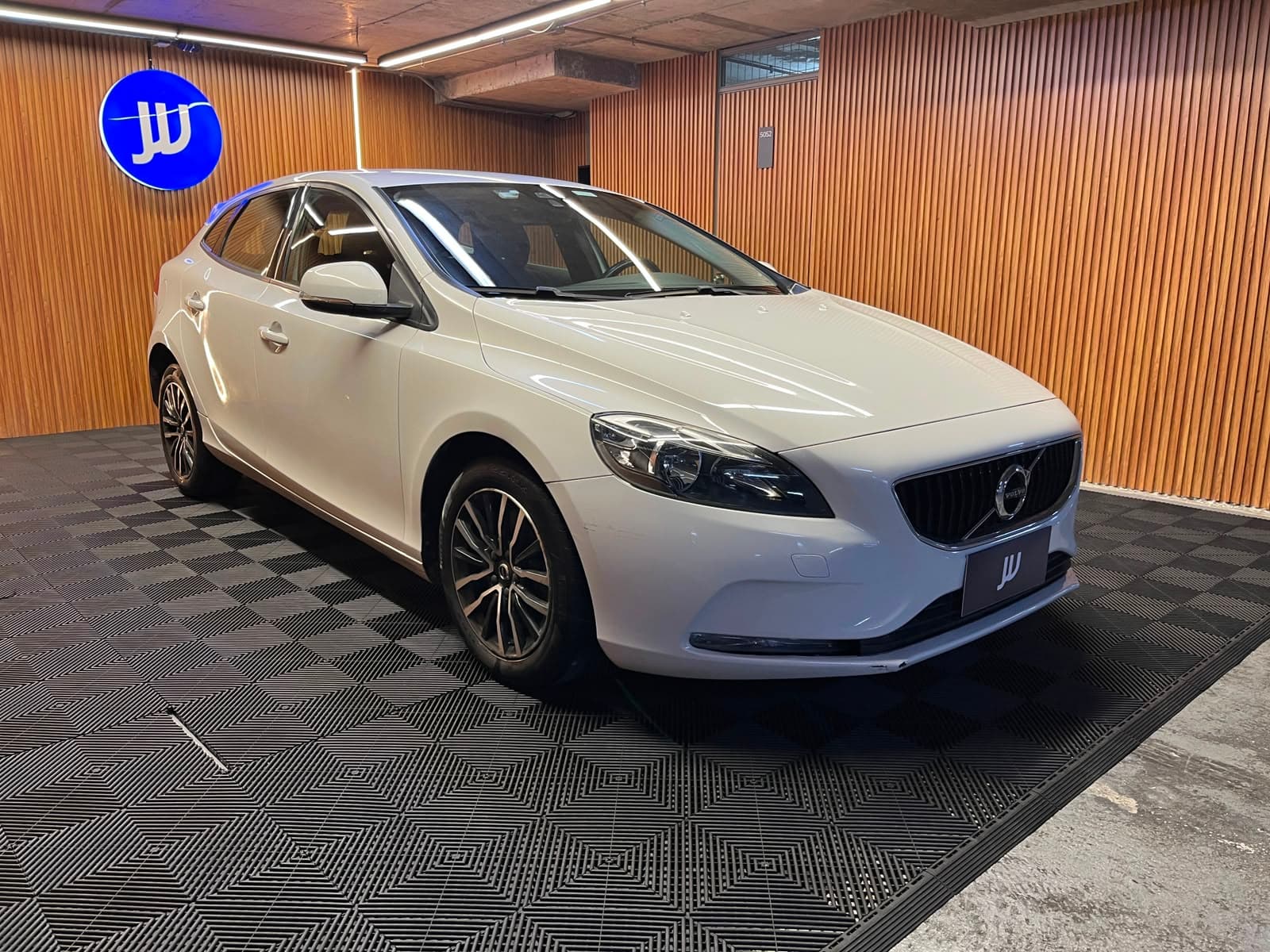 Volvo V40 - miniatura 3