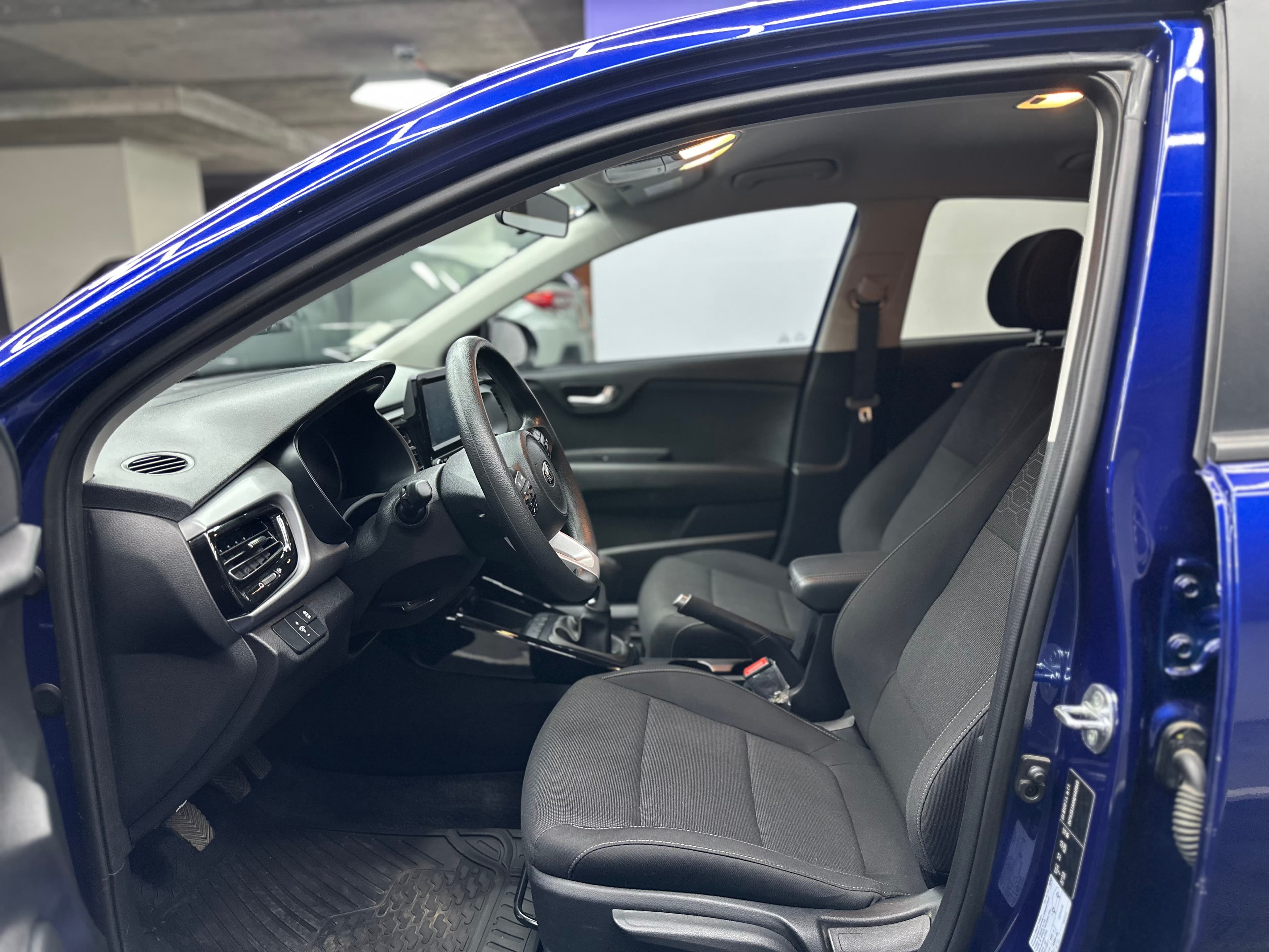 Kia Rio 5 - miniatura 7