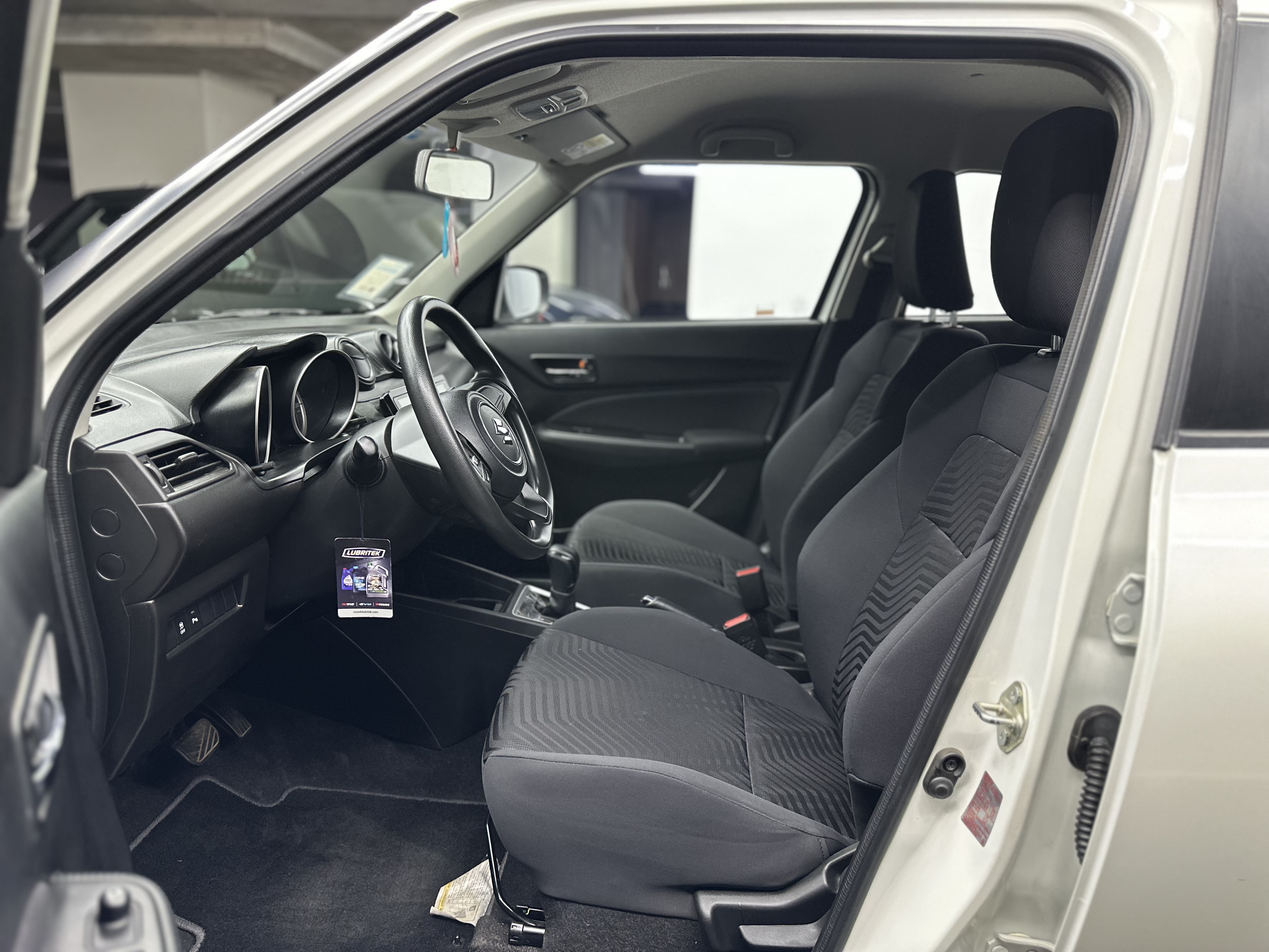 Suzuki Swift - miniatura 7