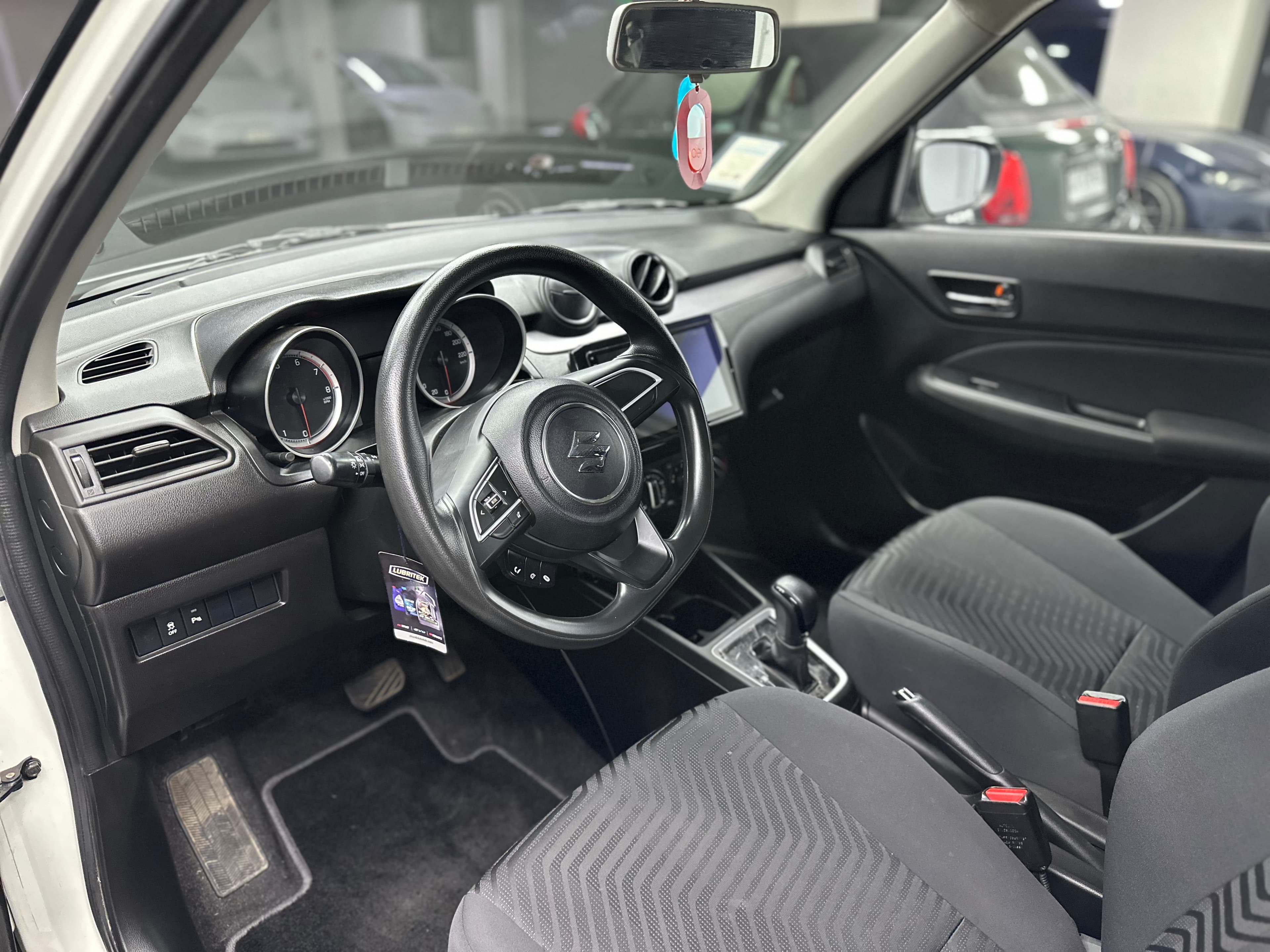 Suzuki Swift - miniatura 8