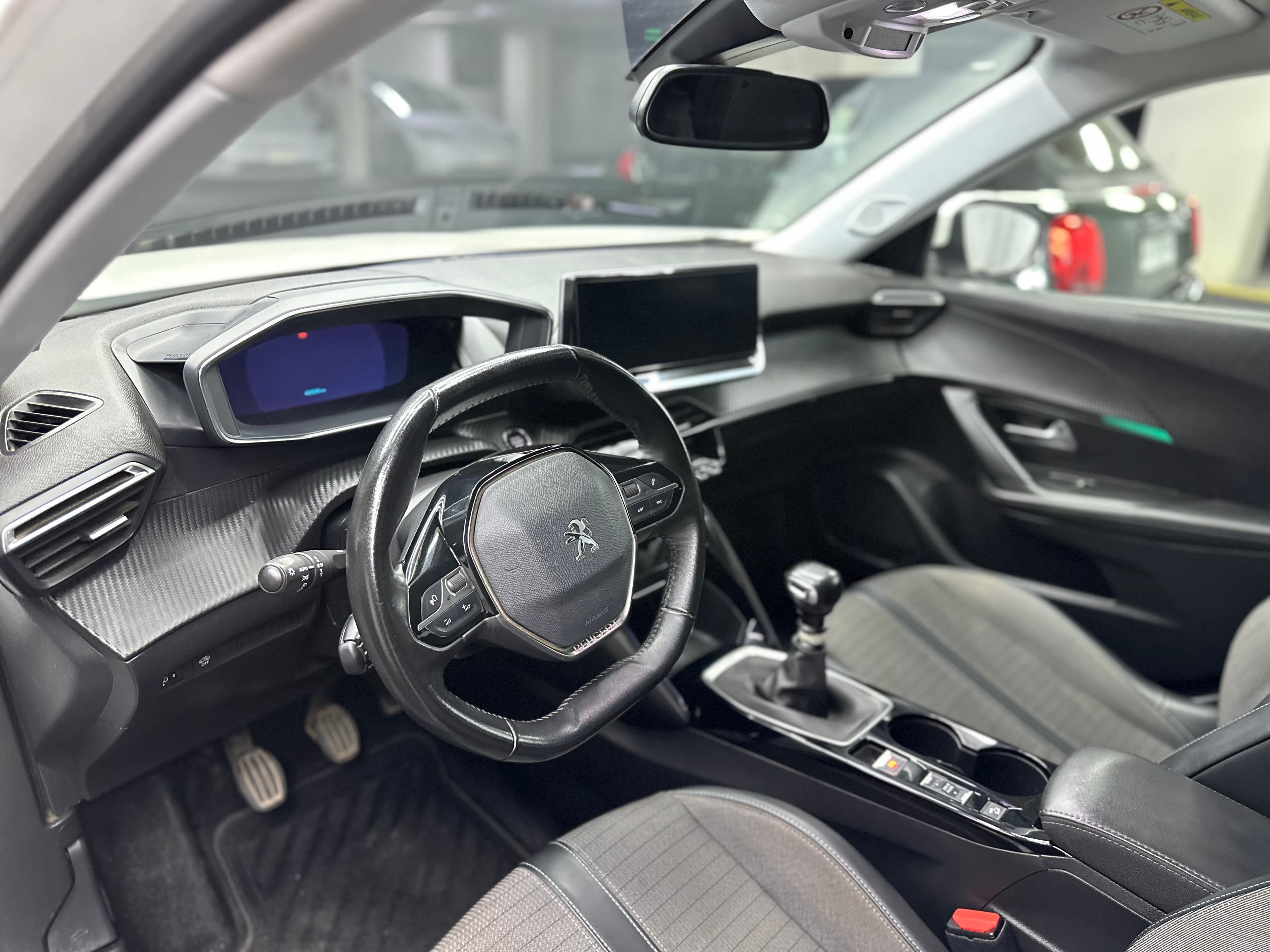 Peugeot 2008 - miniatura 7