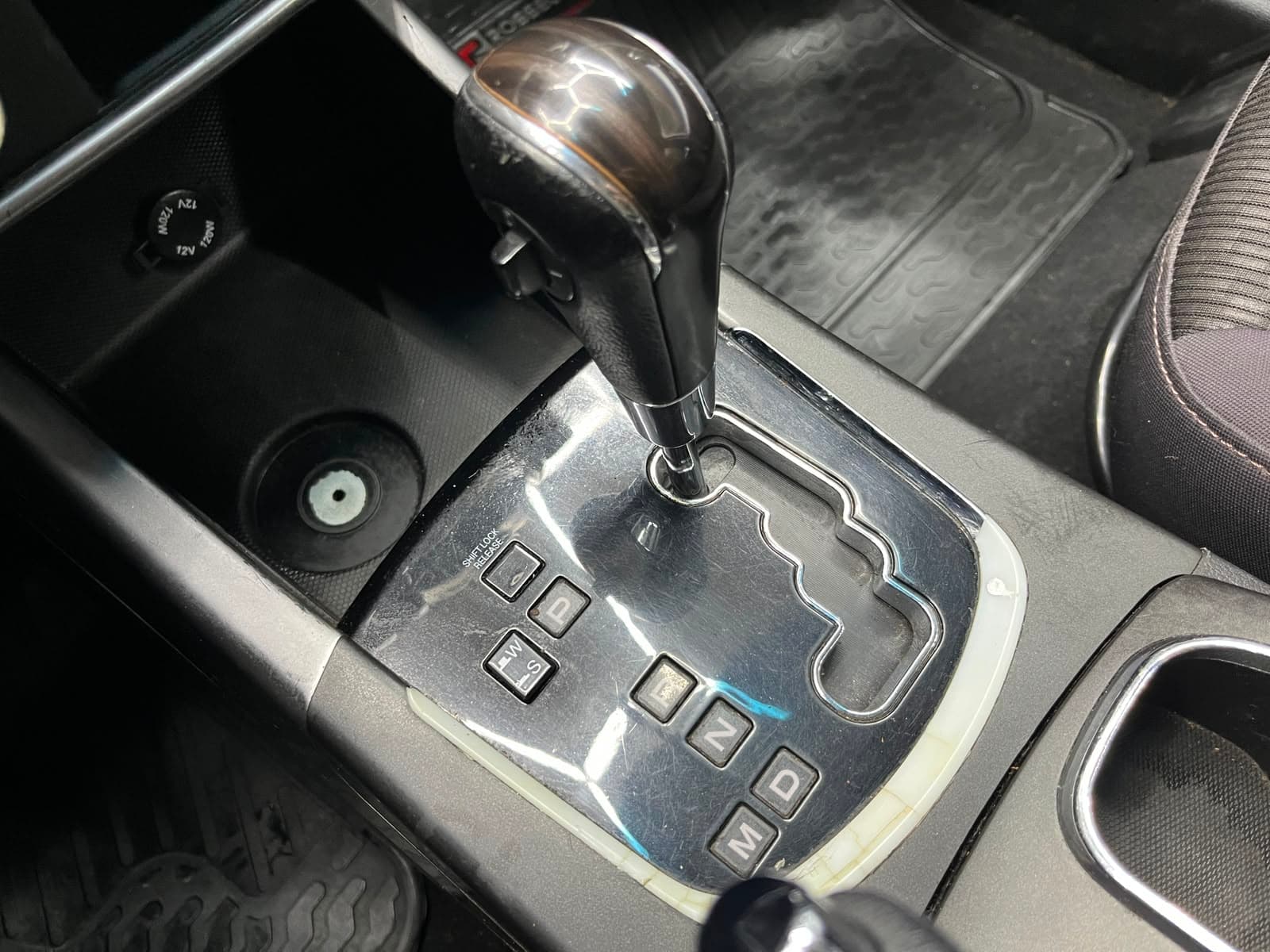 Ssangyong Korando - miniatura 8
