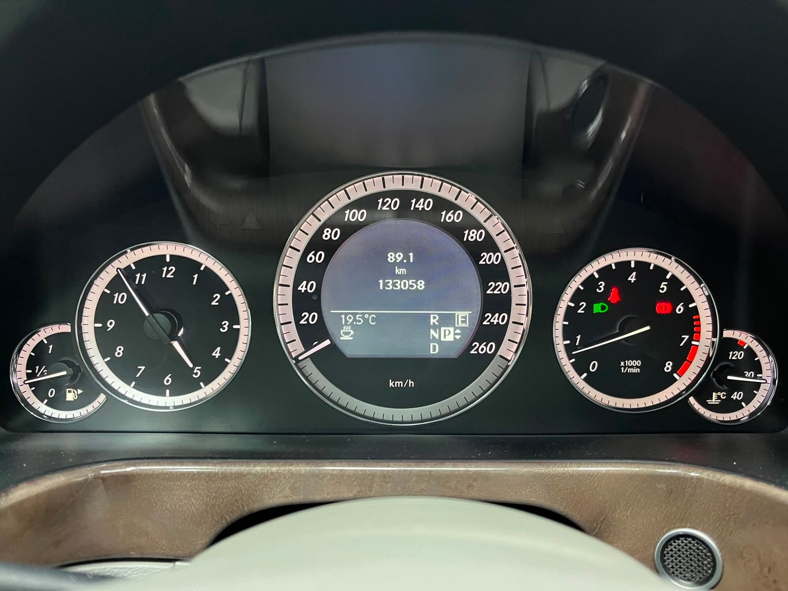 Mercedes-benz E 250 - miniatura 8