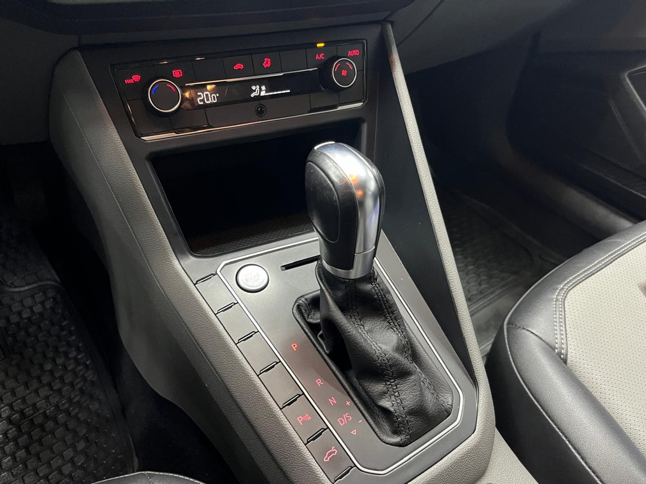 Volkswagen Polo - miniatura 9
