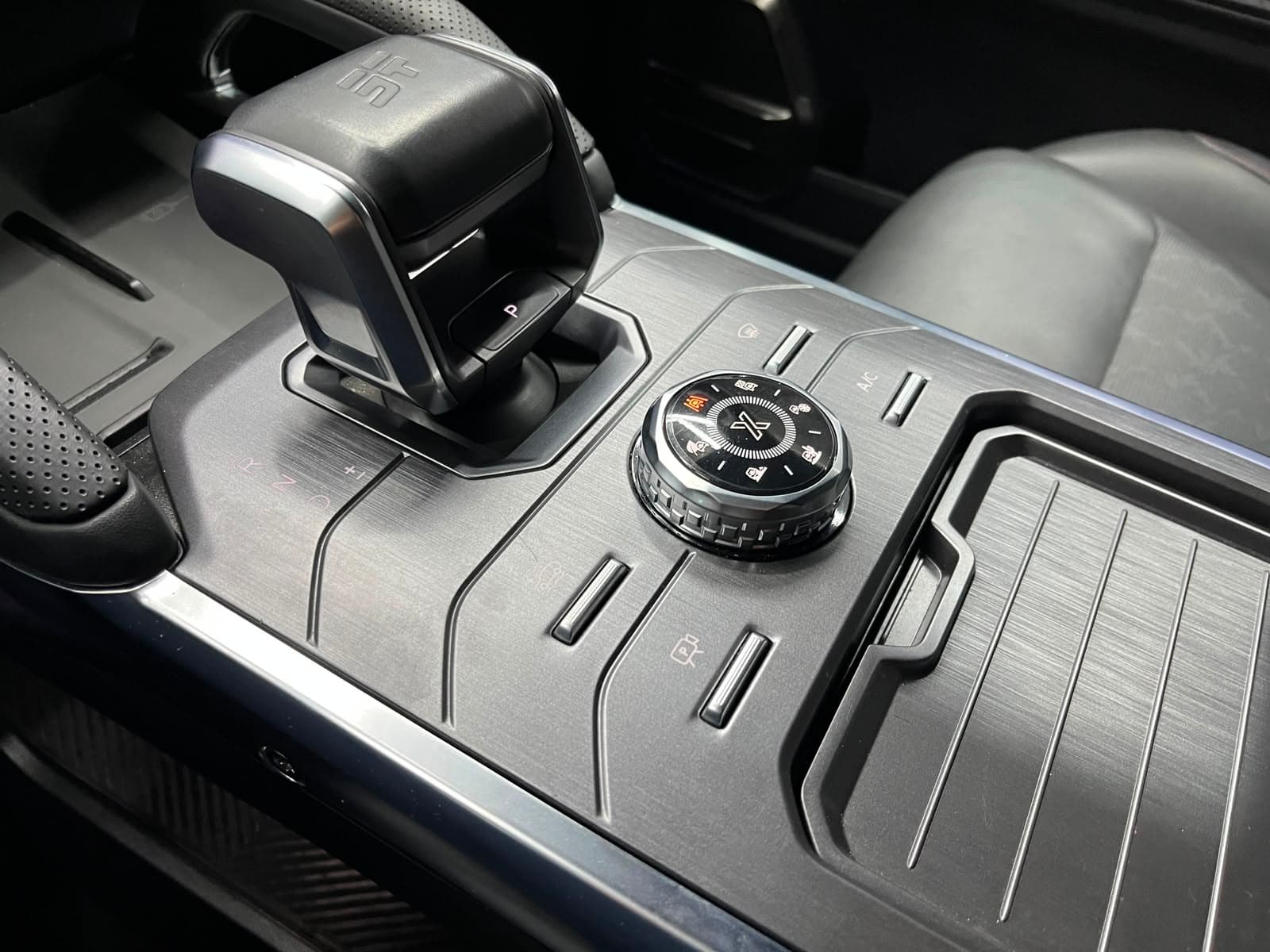 Jetour T2 - miniatura 11