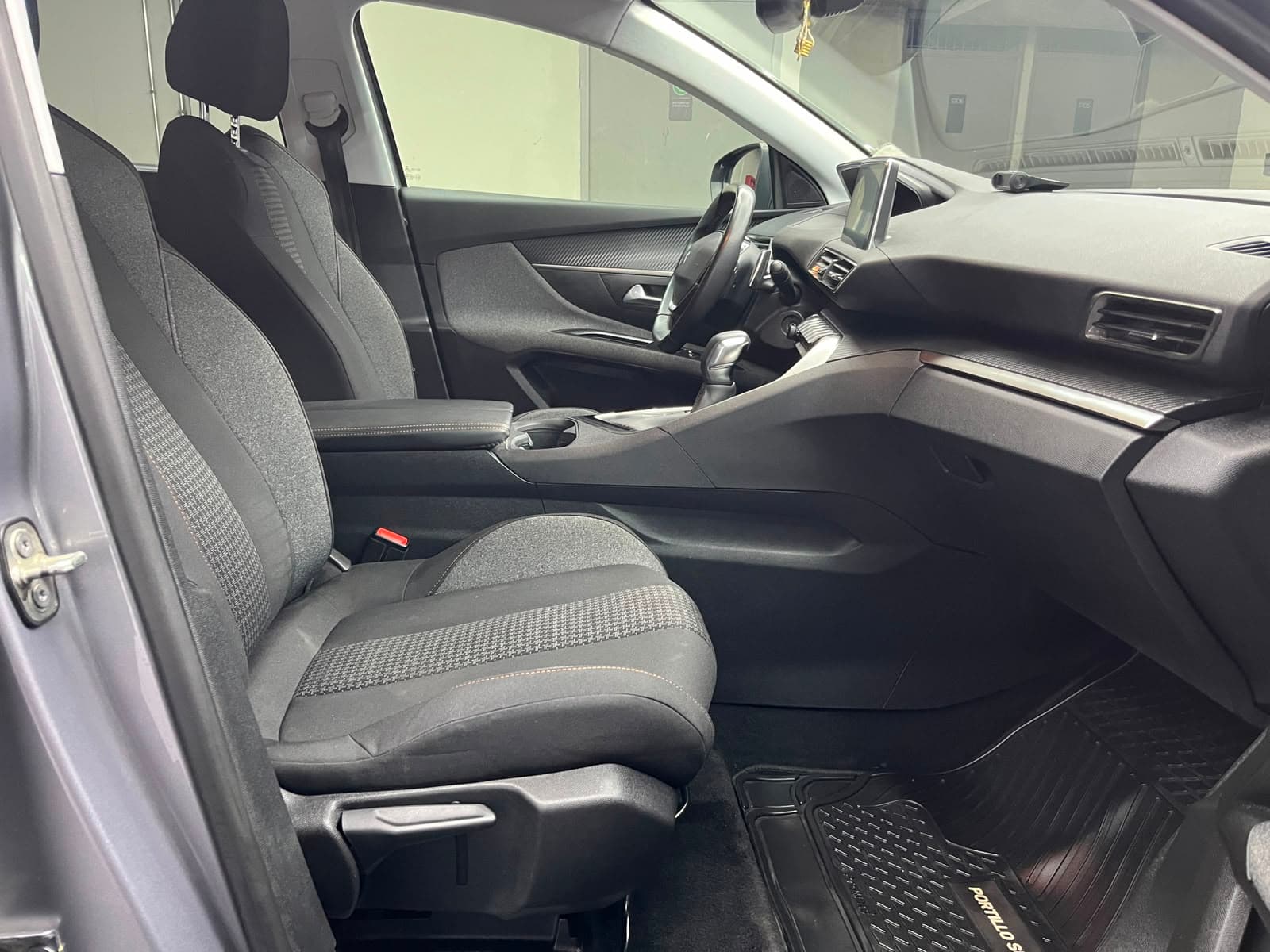 Peugeot 5008 - miniatura 13