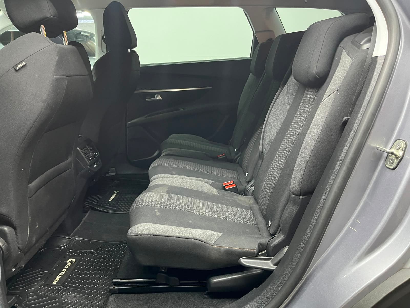 Peugeot 5008 - miniatura 16
