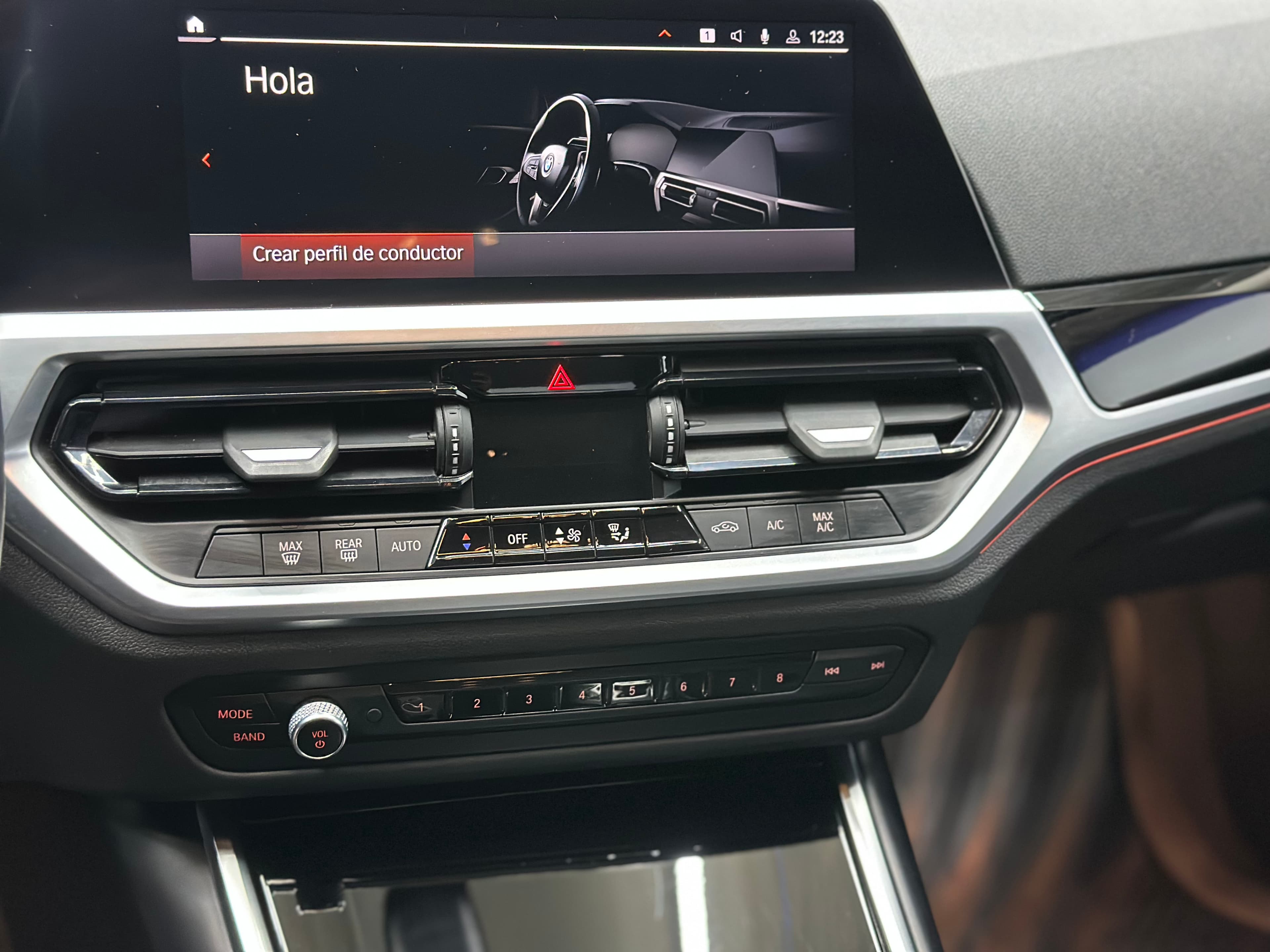 Bmw 320i - miniatura 9