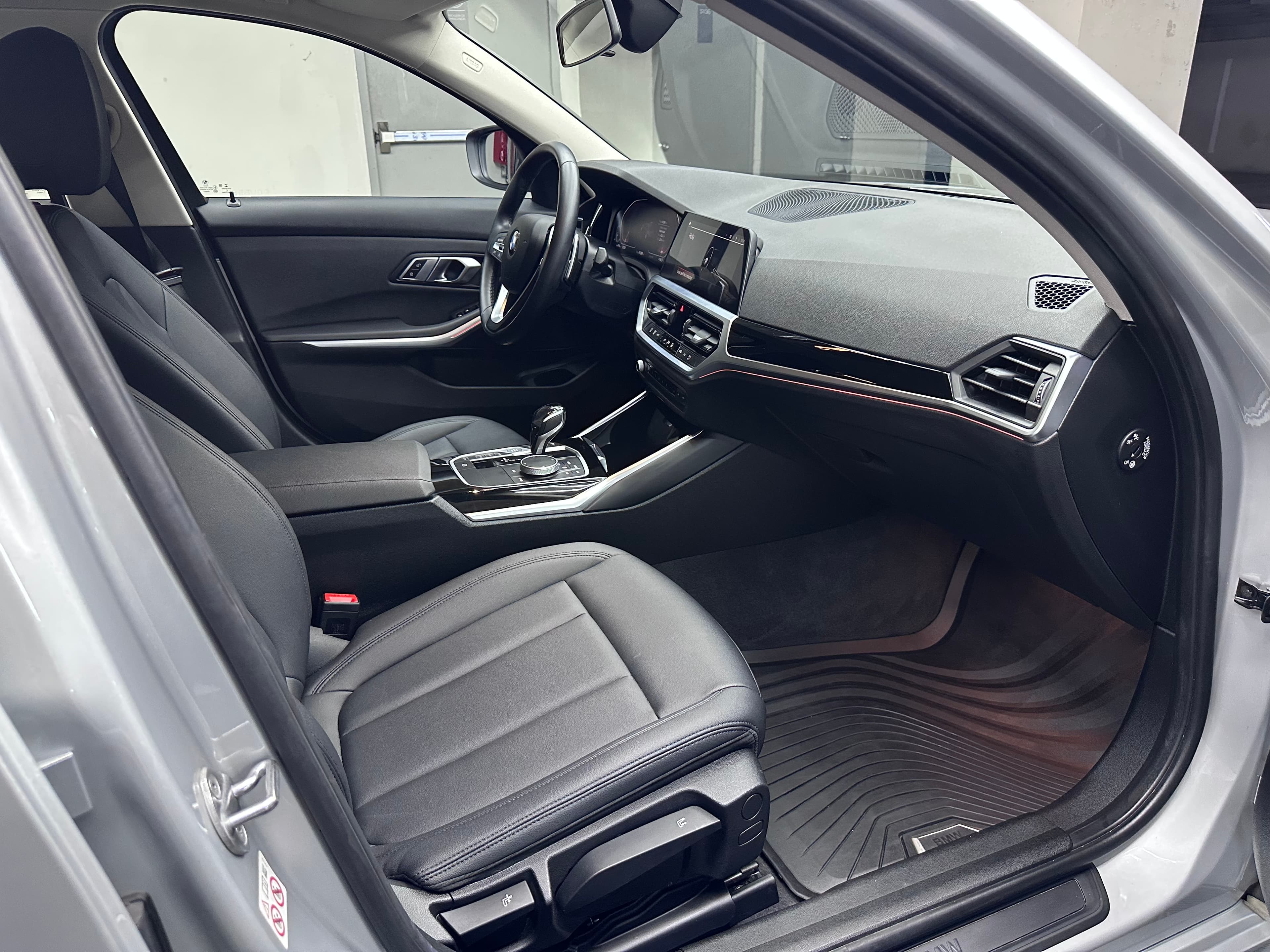Bmw 320i - miniatura 15