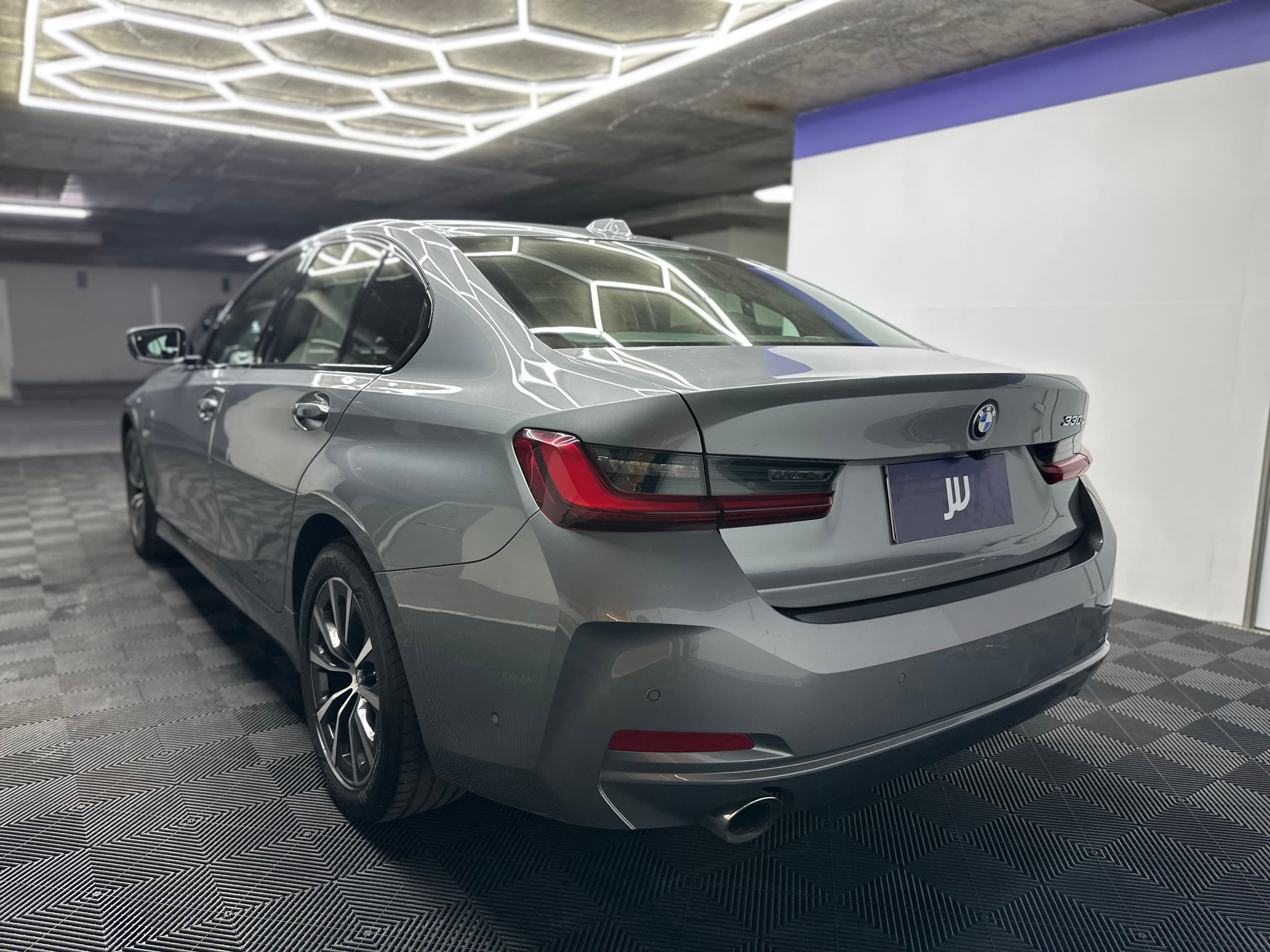 Bmw 330 - miniatura 4
