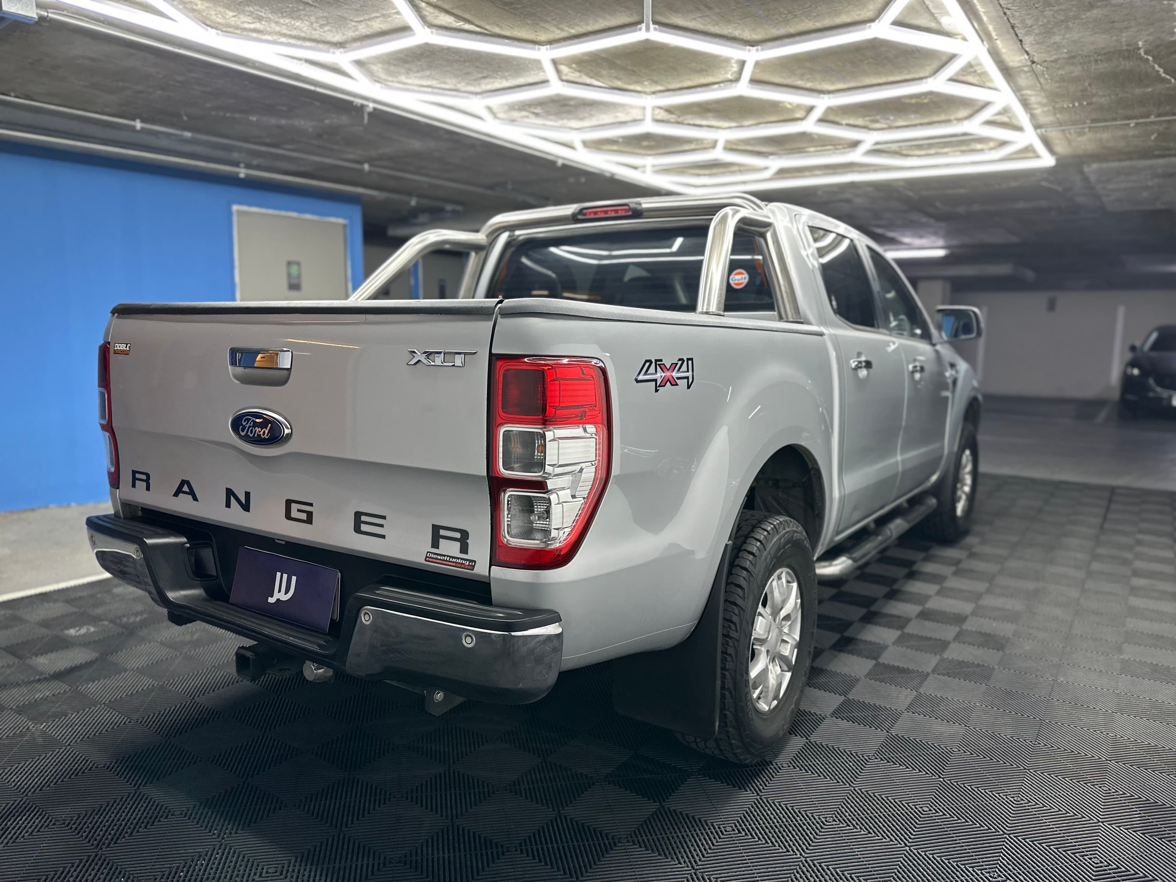 Ford Ranger - miniatura 6