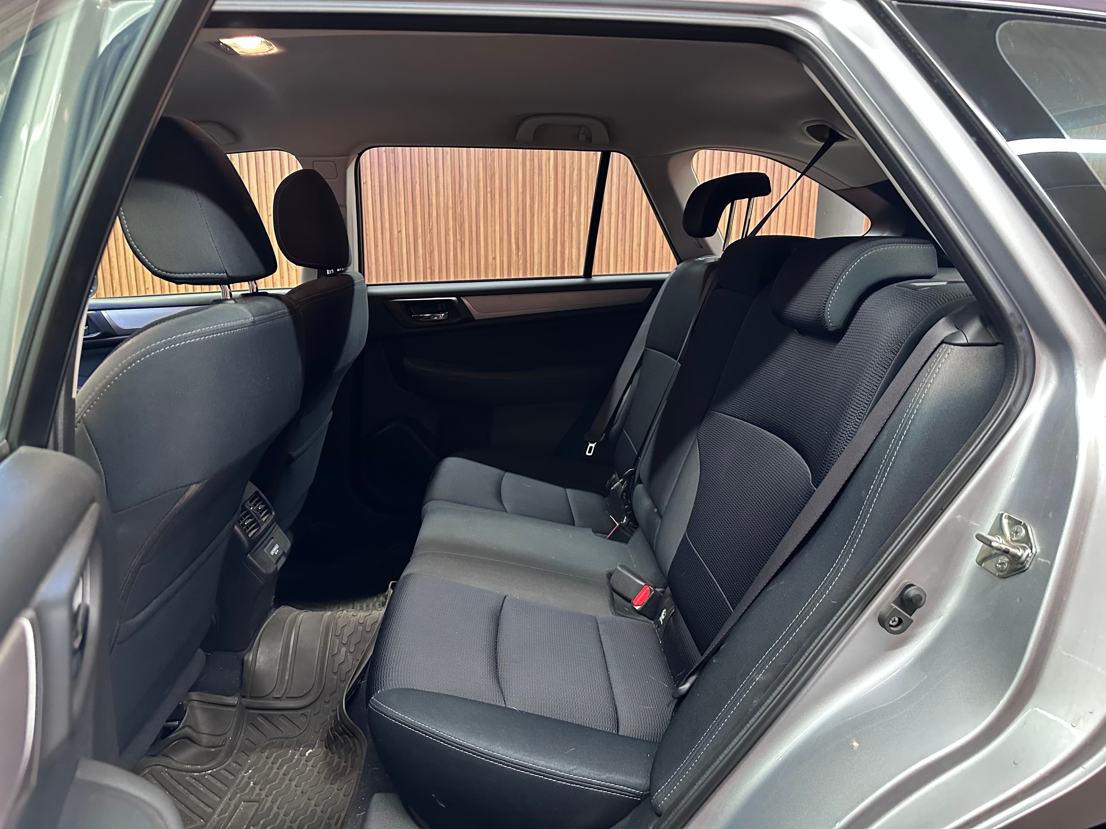 Subaru Outback - miniatura 11