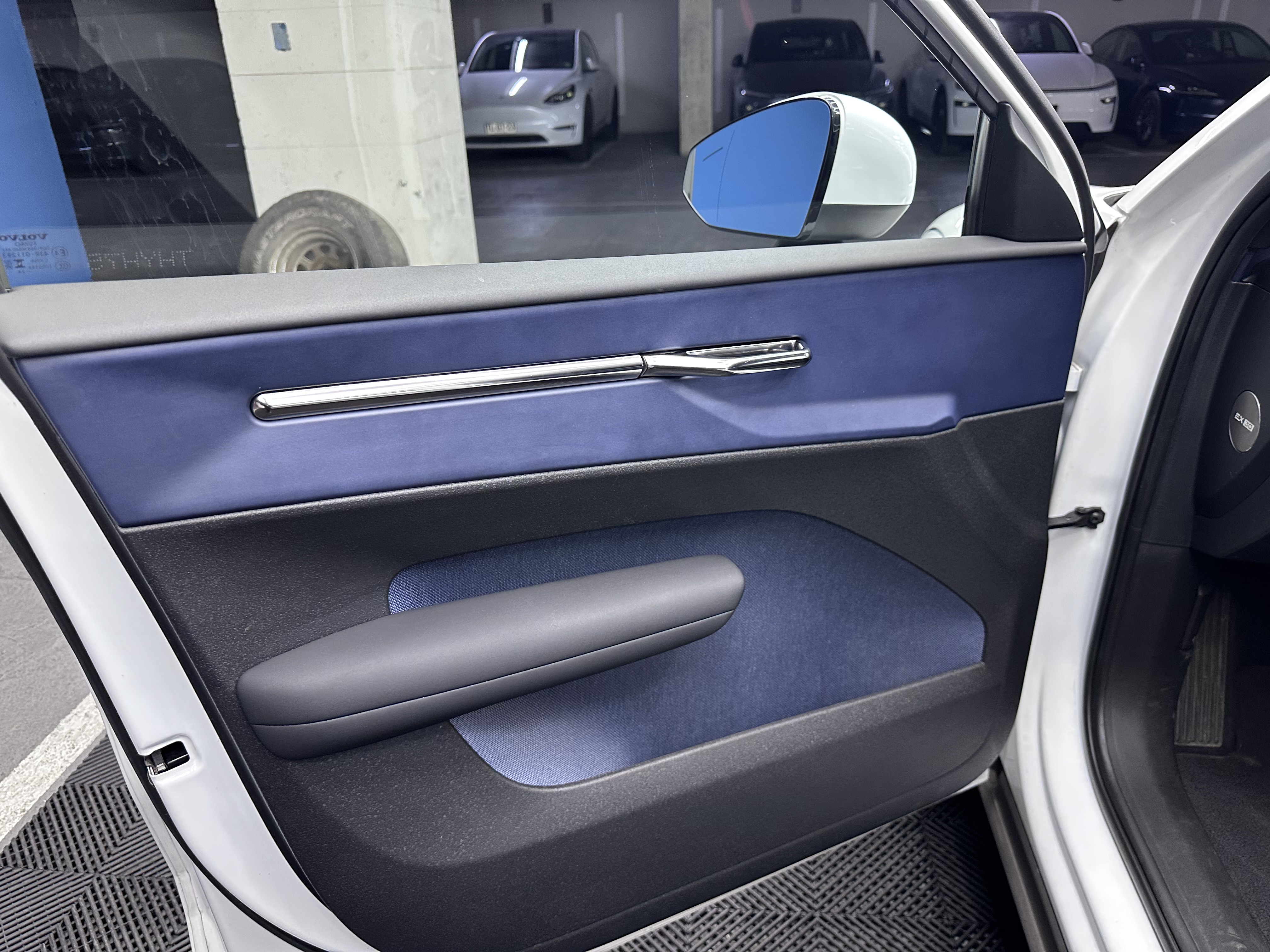 Volvo Ex30 - miniatura 9