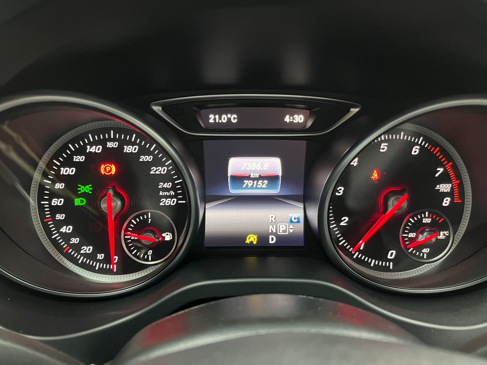 Mercedes-benz Gla 200 - miniatura 10