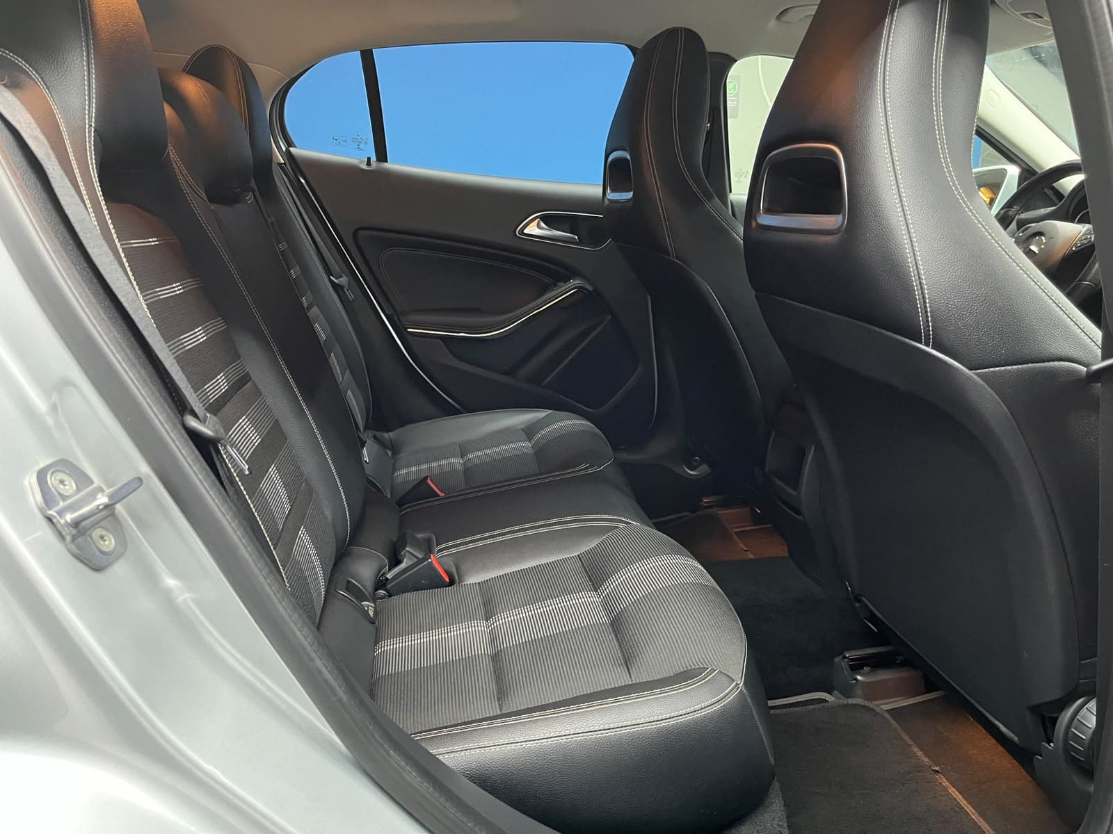 Mercedes-benz Gla 200 - miniatura 13