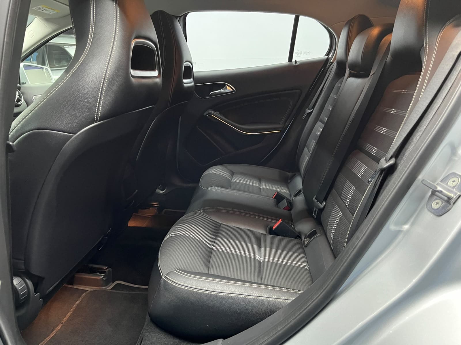 Mercedes-benz Gla 200 - miniatura 16