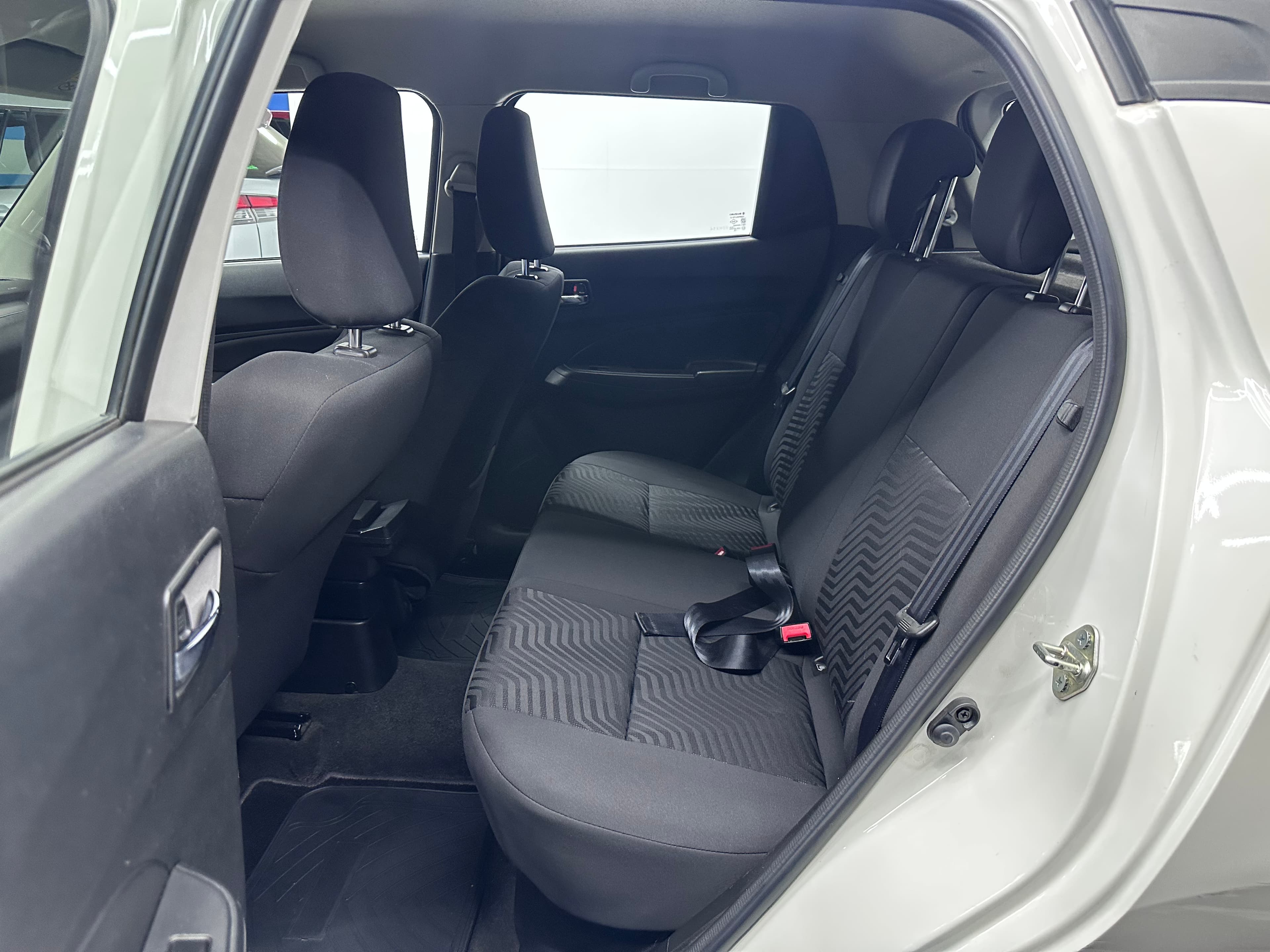 Suzuki Swift - miniatura 11