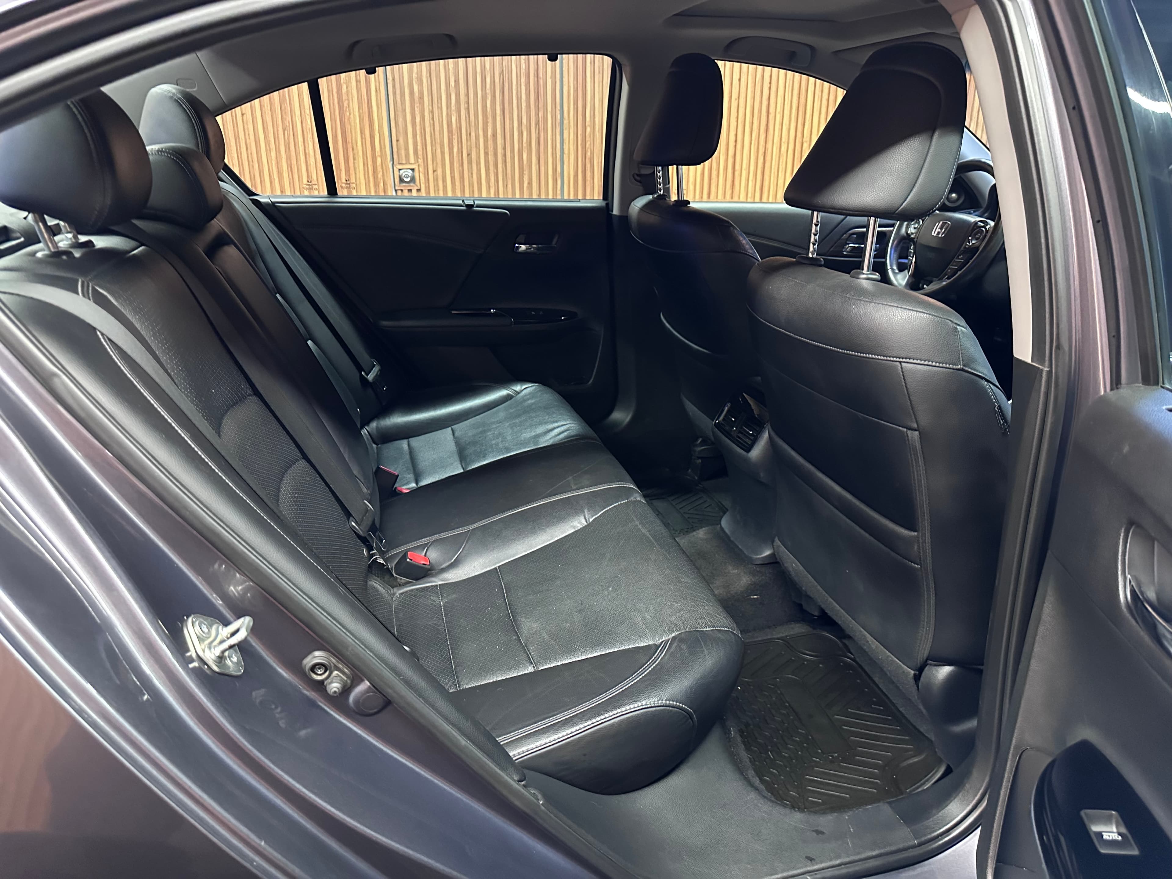 Honda Accord - miniatura 14