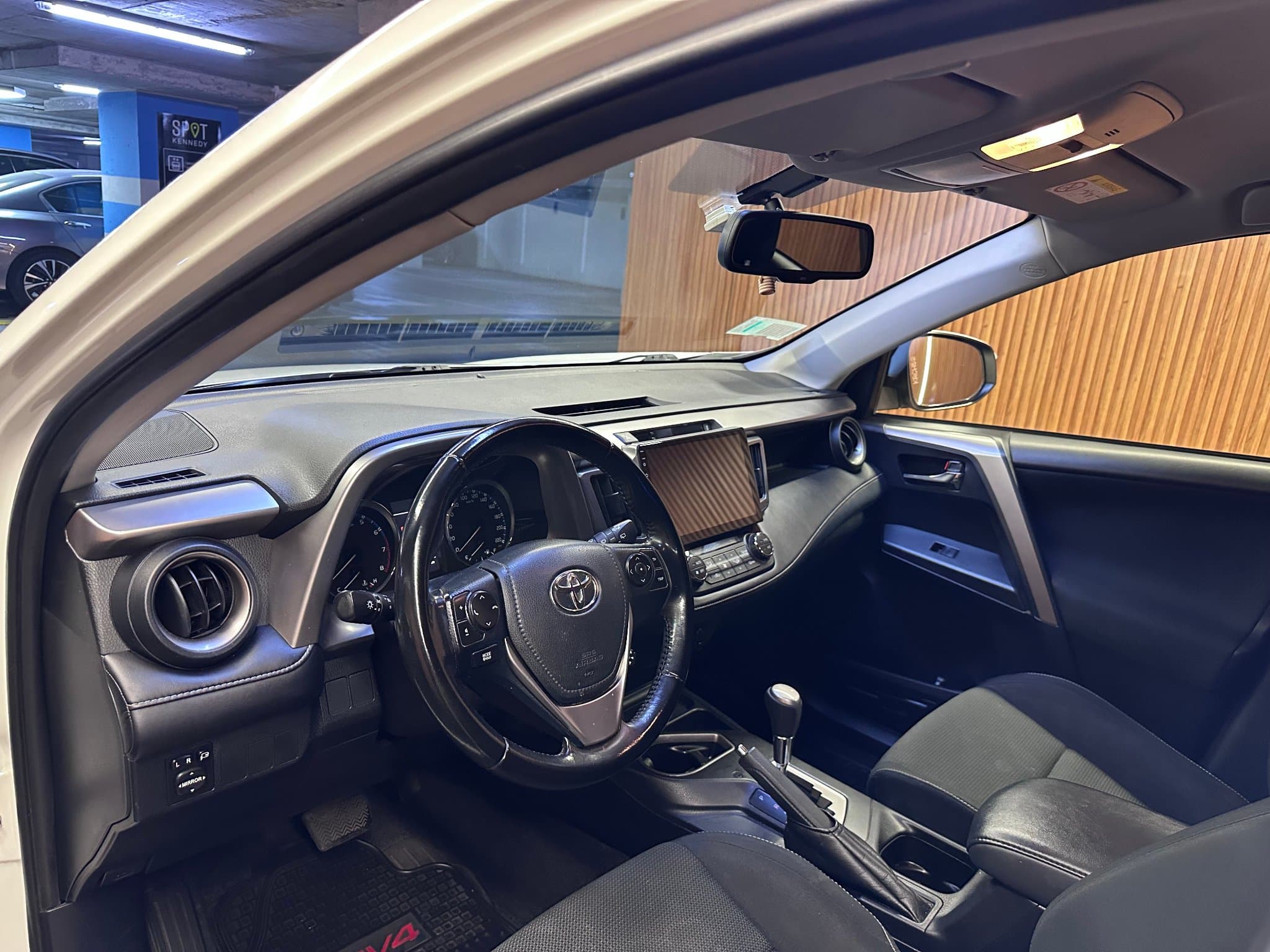 Toyota Rav4 - miniatura 7