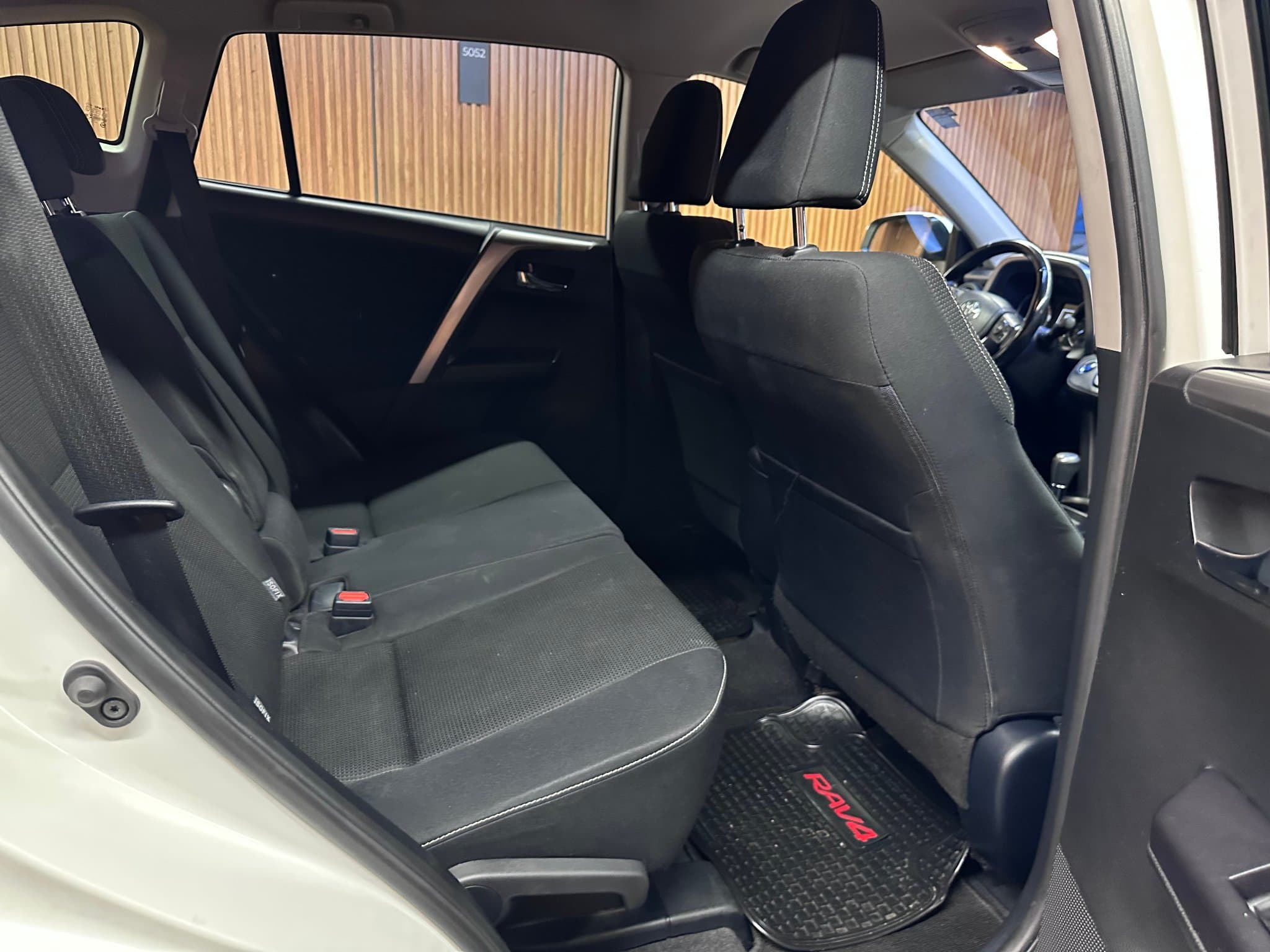 Toyota Rav4 - miniatura 14