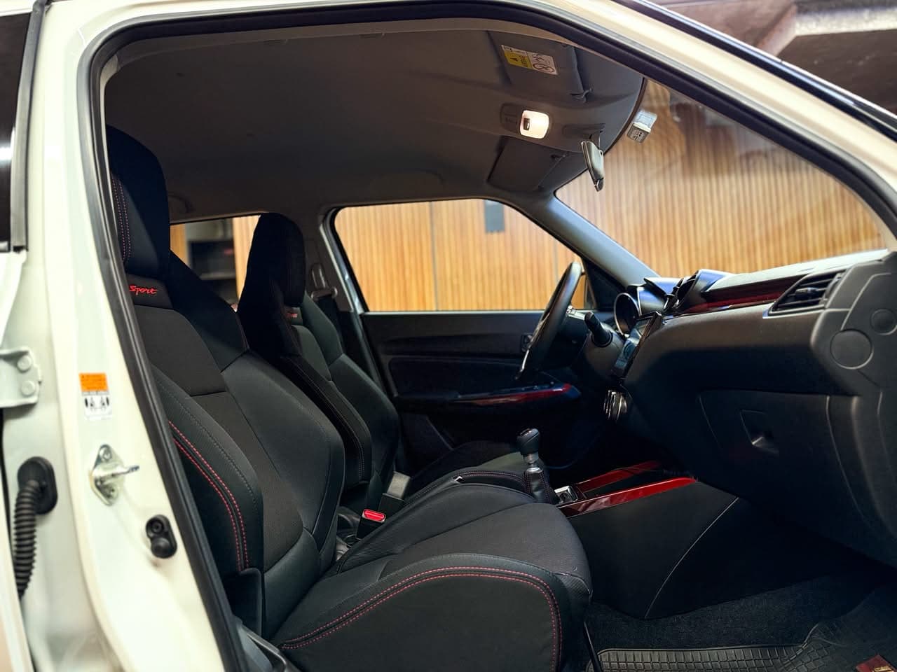 Suzuki Swift - miniatura 13